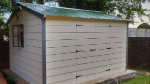 Nutec house constructed by Wendy Huts